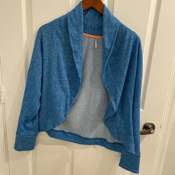 Tresics size large sweater blue - Picture 1 of 4